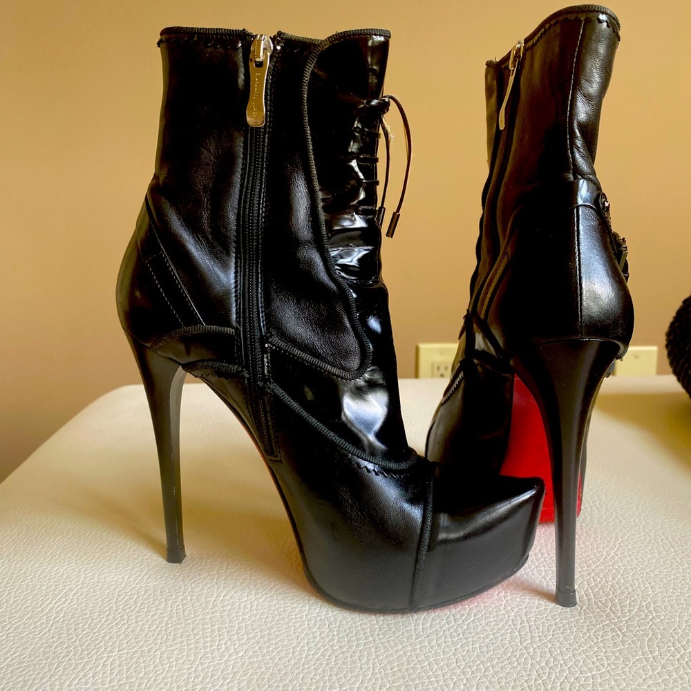 Gianmarco Lorenzi booties.